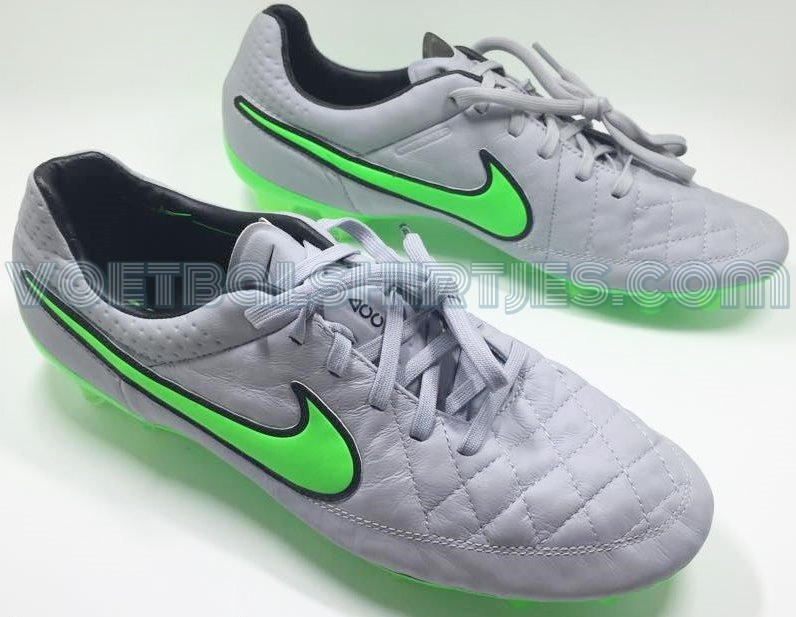 green nike soccer shoes