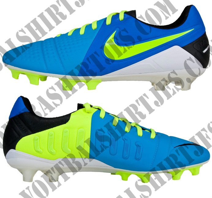 Nike CTR360 Maestri 3 soccer cleats 