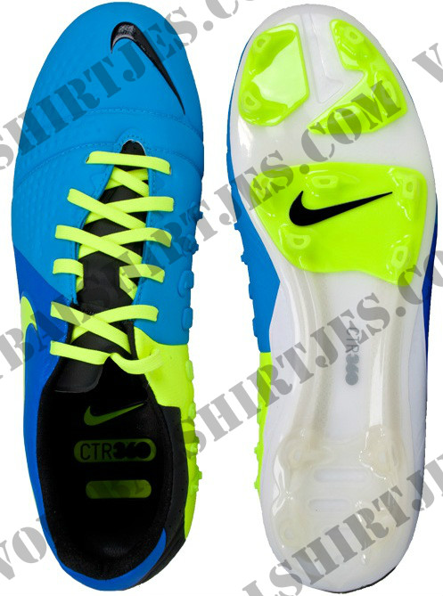 Nike CTR360_Maestri III FG current blue volt_