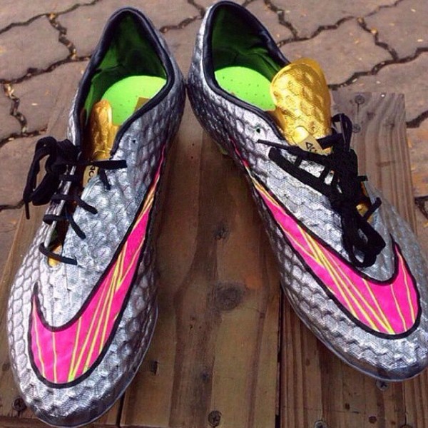 Neymar boots Nike Hypervenom