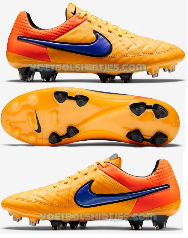 Nike Tiempo orange