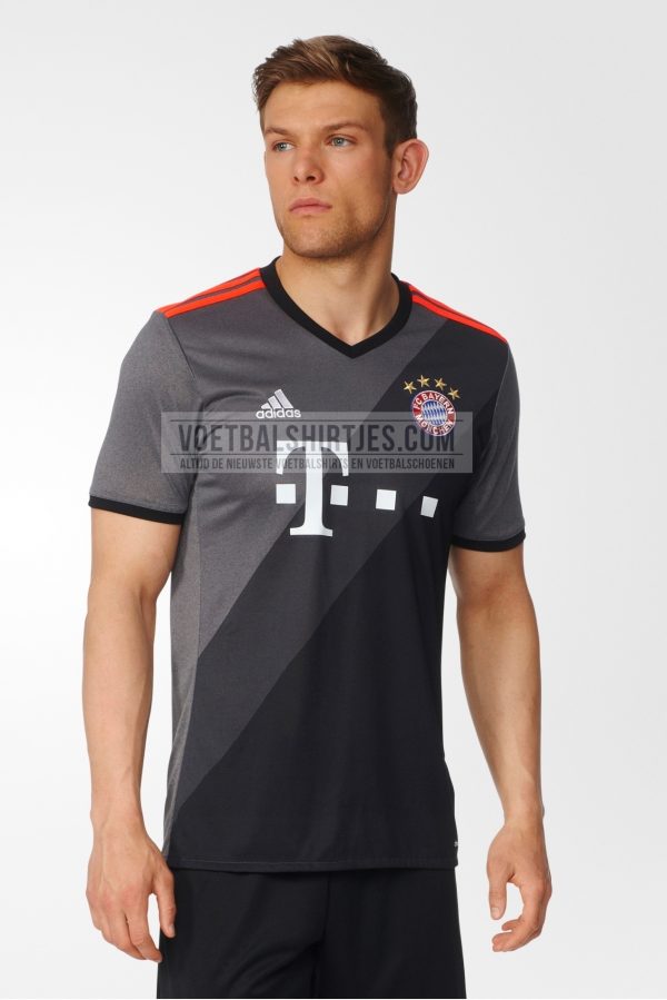 Bayern Munchen auswarts trikot 2017