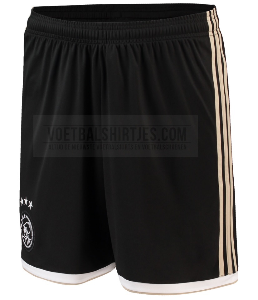 Ajax short uit 18-19