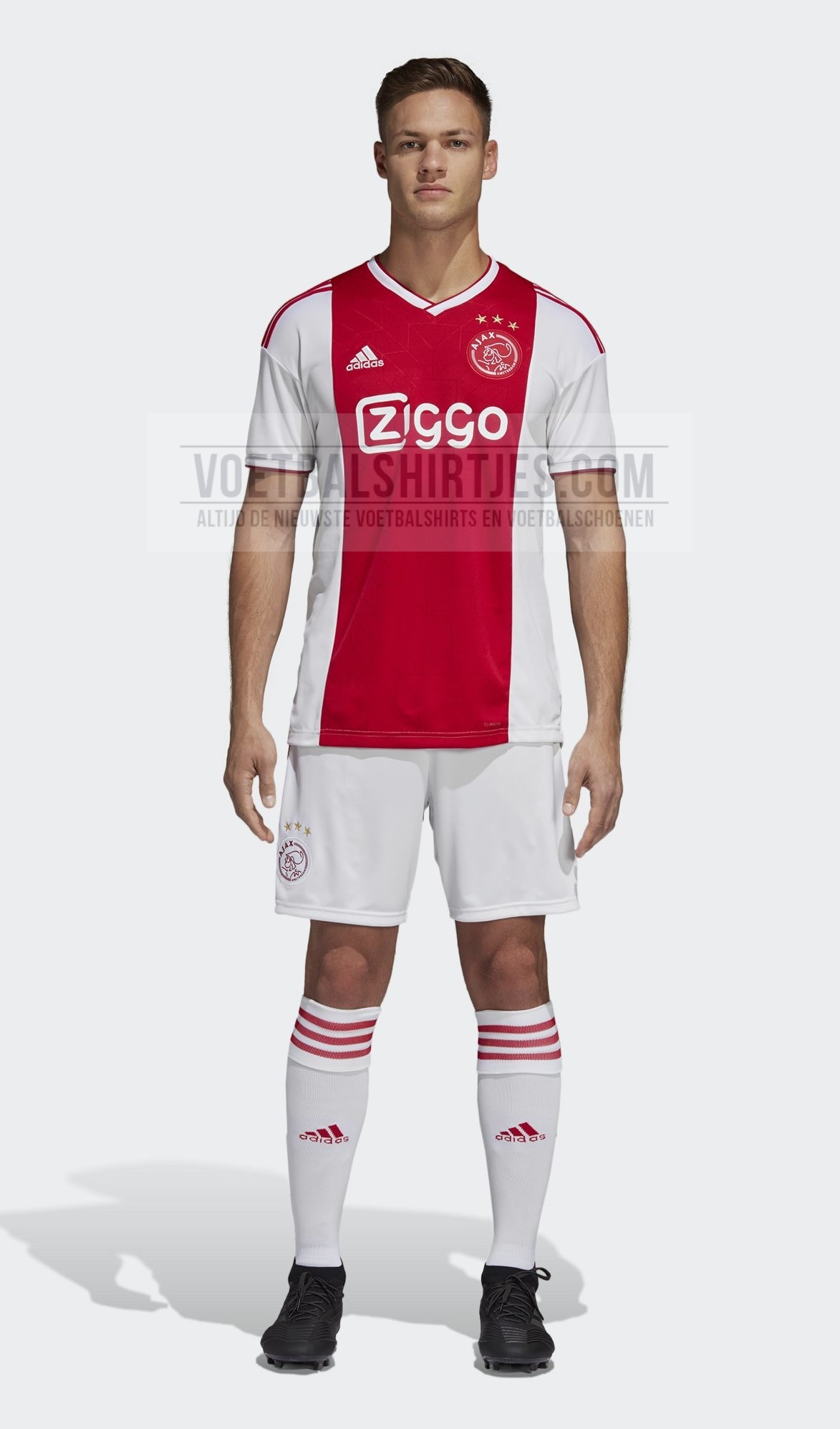 ajax tenue 18-19